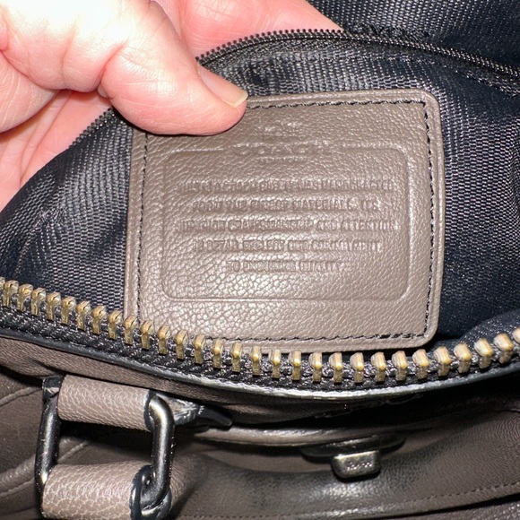 Coach purse. Great condition - Picture 11 of 11